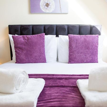 Velvet 2-Bedroom Apartment, Clockhouse, Hoddesdon Exterior foto